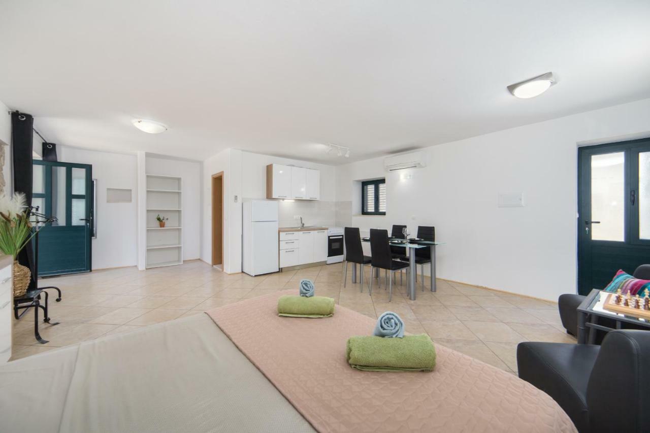 בלאצ'ה Ana Apartments מראה חיצוני תמונה